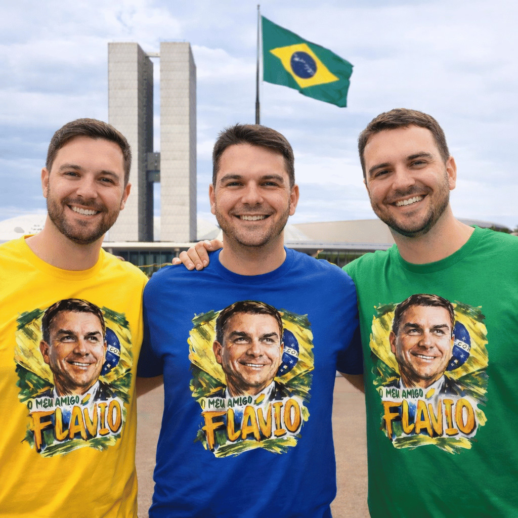 Camiseta Unissex Meu Amigo Flavio Bolsonaro Politica 100% Algodão Varias Cores  ENVIO IMEDIATO