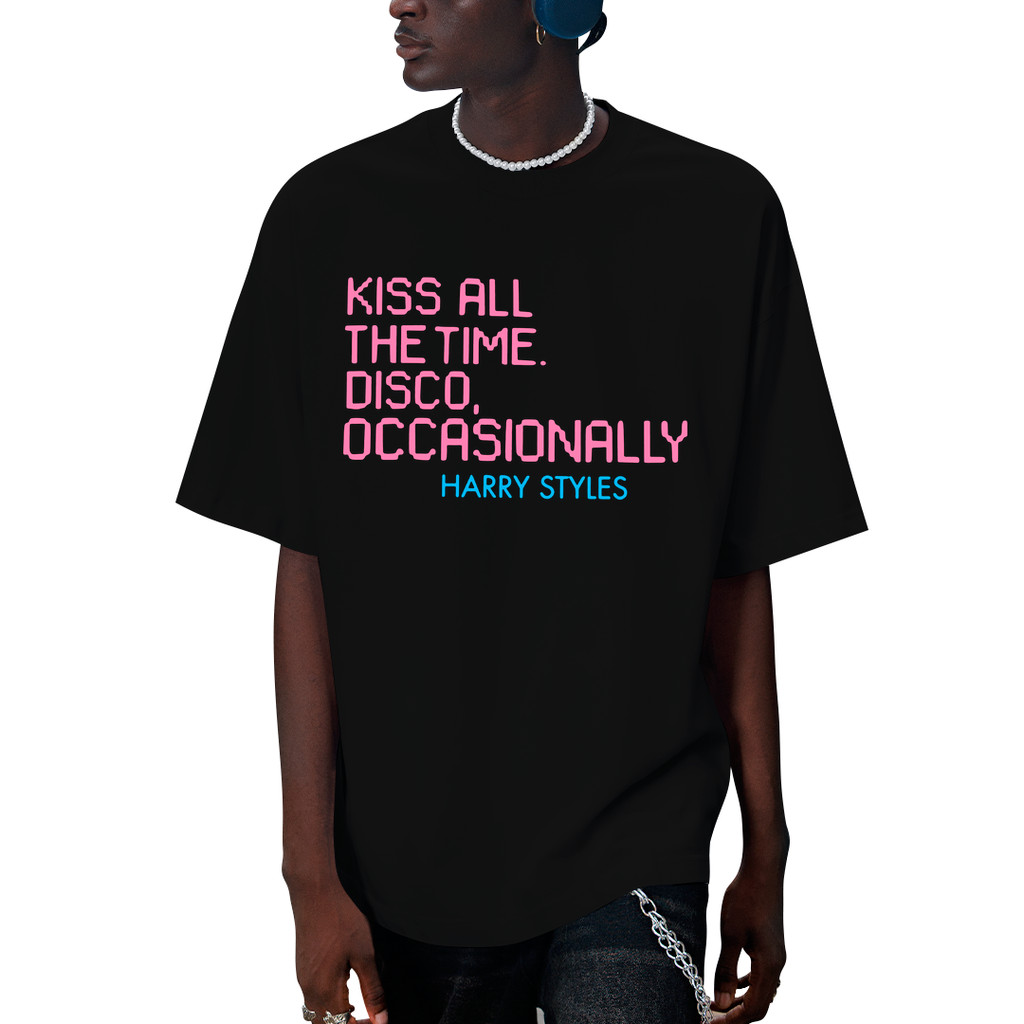 Camiseta Algodão Unissex Harry Kiss All The Time Disco Occasionally Modernity