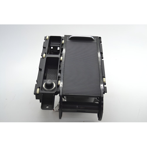 Esteira Porta Copo Console Tomada 12v Vw Passat 2018 Origina Preto