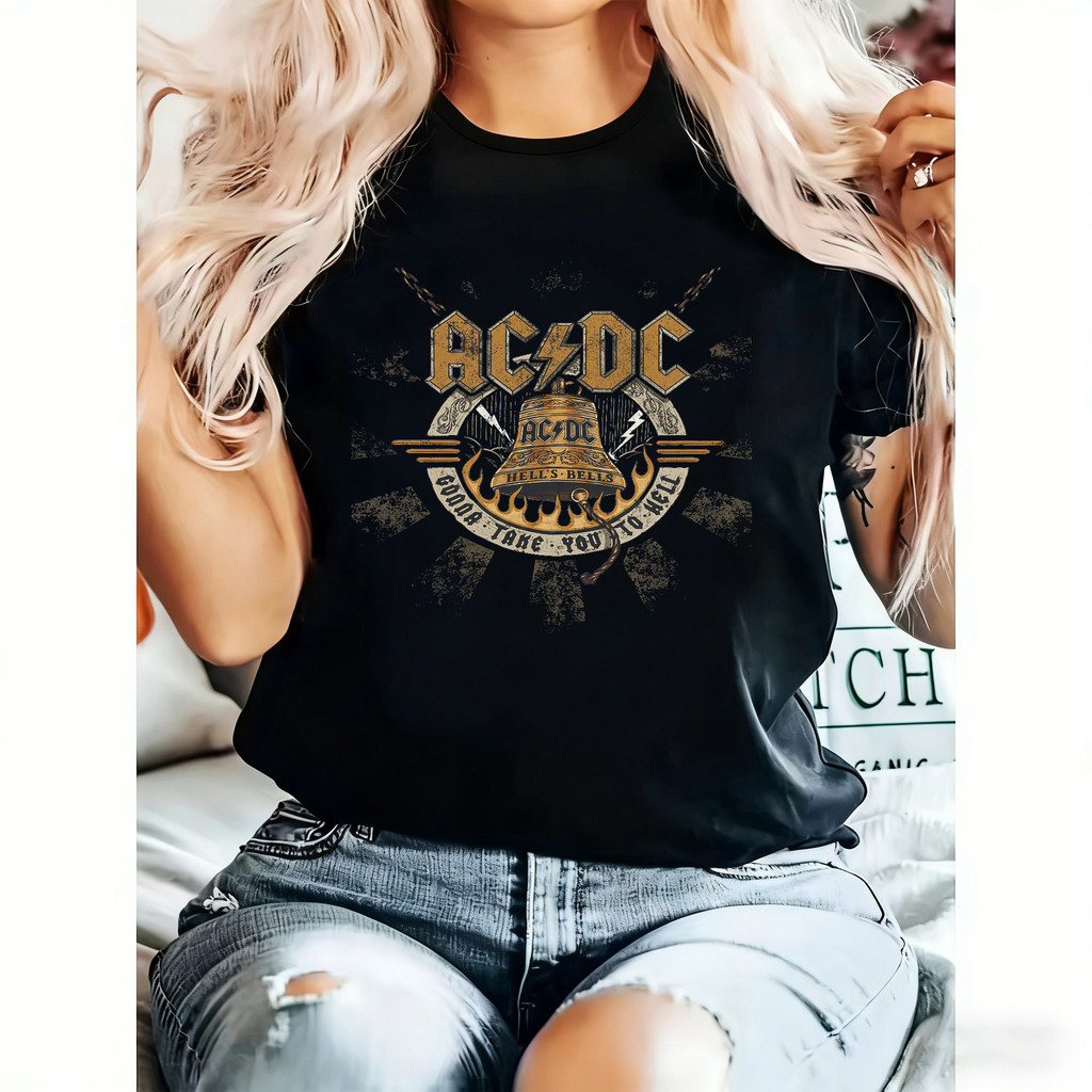 Camiseta Feminina AC DC Hell's Bells Estampa com Sinha e Fogo Moderna Estilosa e Confortável Moda Feminina Retrô