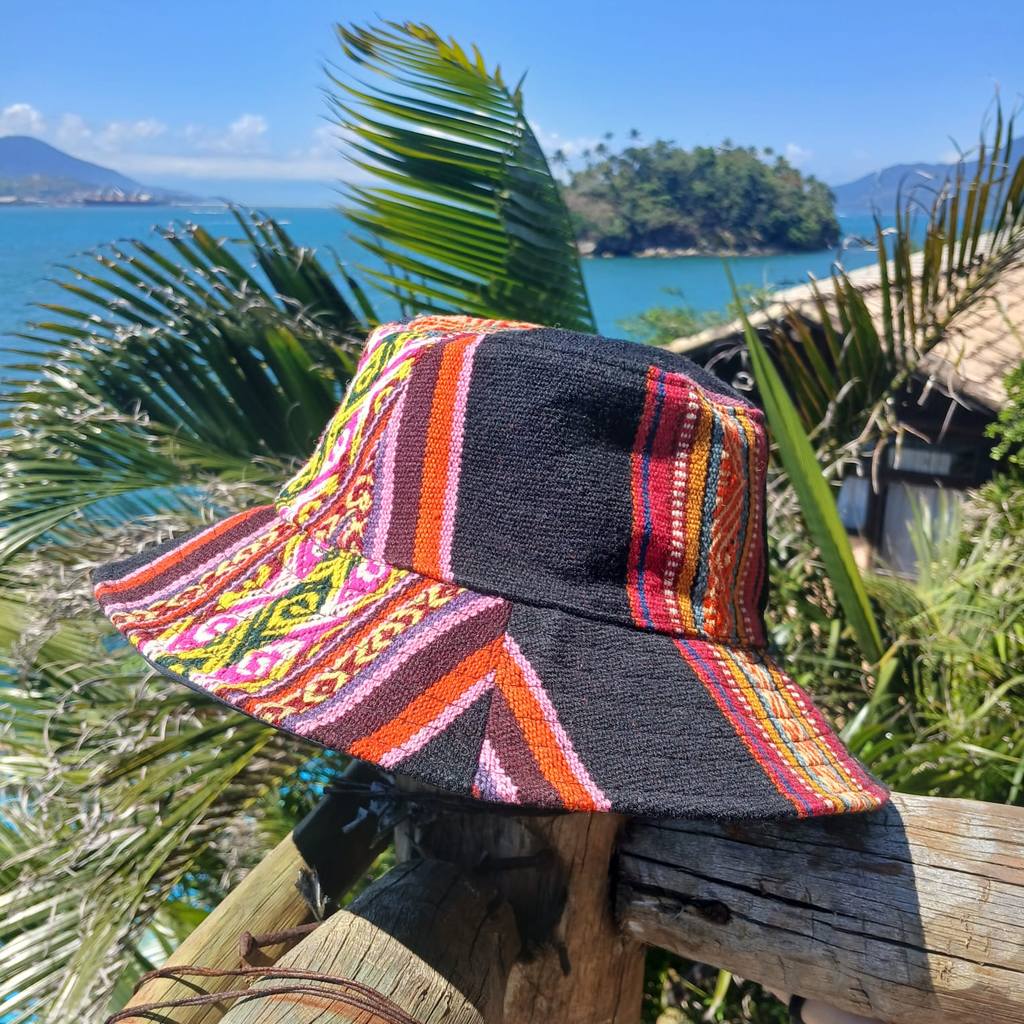 Chapéu Bucket Andino em Tecido Aguayo Peruano – Forrado