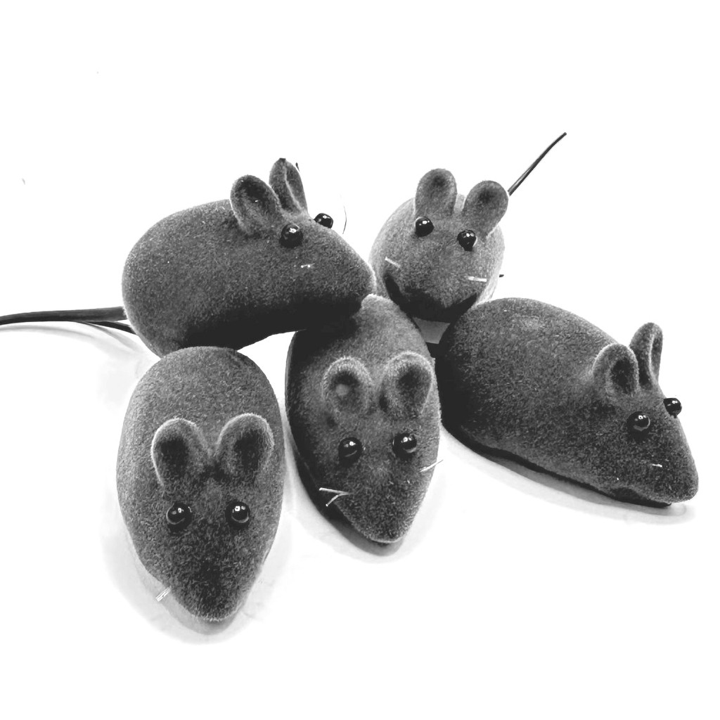 Kit 5 ou 10 Ratinhos Pet Para Gatos - Brinquedo Vinil Veludo Antiestresse com Apito