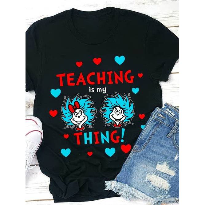 Camiseta Feminina Estampa Floral Tropical com Gola V e Manga Curta Confortável Elegante Estilosa Verão