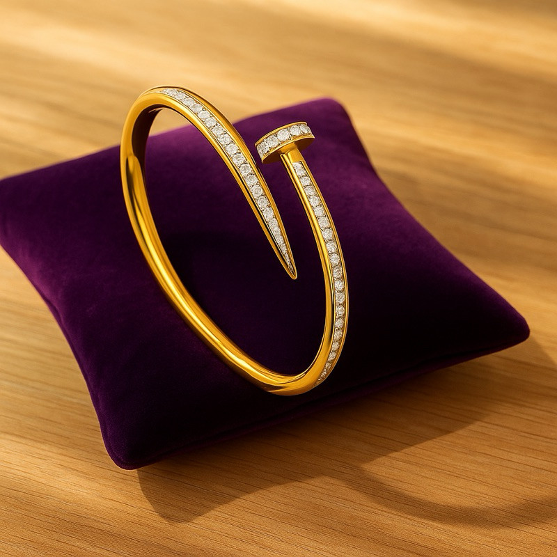 Pulseira Bracelete Prego cravejado Dourado feminino 100% em moeda cor de ouro 18k em Oferta na Shopee