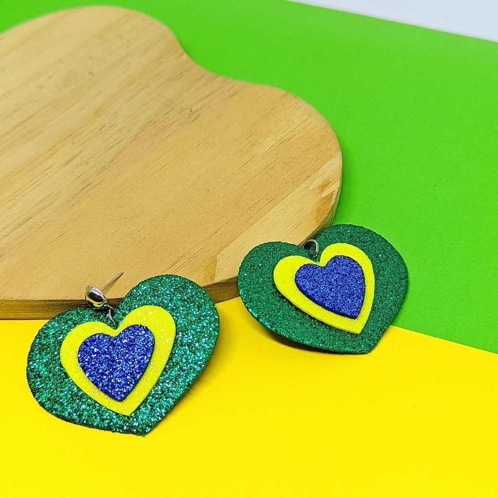 Par de Brincos Copa do Mundo Brasil Verde e Amarelo azul Brinco Coração Brilho Eva festa Torcida 2026