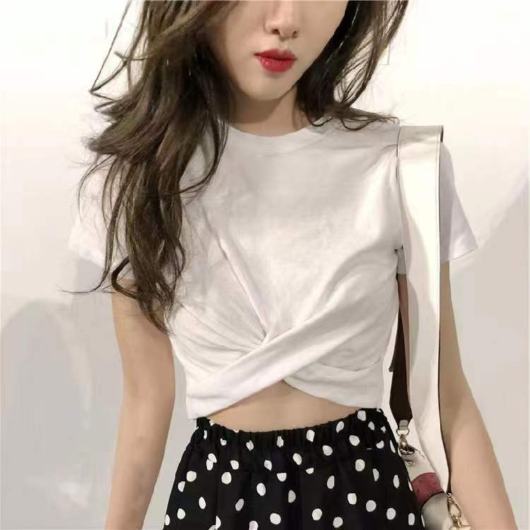 Camiseta curta branca feminina de manga curta primavera verão doce estilo menina quente Design nicho influenciador Jazz