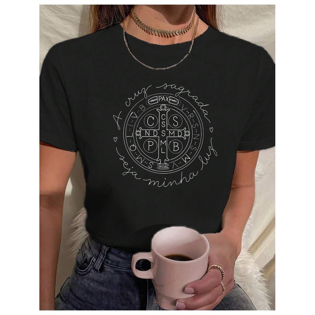 Camiseta Babylook Medalha de São Bento Religião Católica Blusa Catolica São Bento