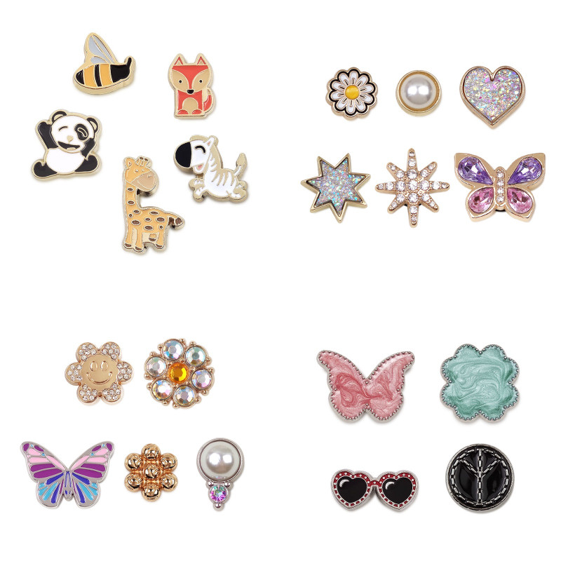 100 # Miss Zoe metal Jibtz Dos Desenhos Animados Buraco Sacos Acessórios Preto em Oferta na Shopee