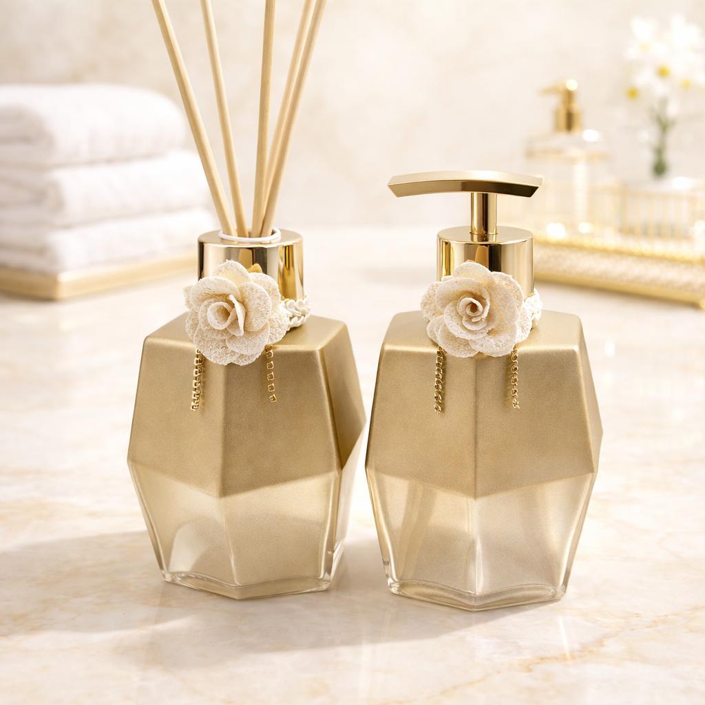 Kit Lavabo Luxo Diamante Dourado Saboneteira e Aromatizador em Vidro 250ml Acessório De Banheiro Elegante e Sofisticado