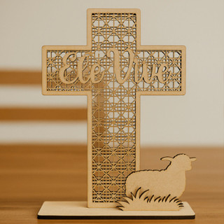 Placa  Ele Vive - Páscoa - MDF em Oferta na Shopee