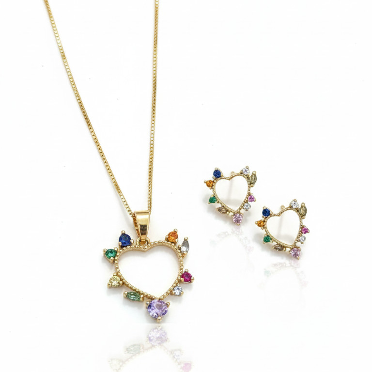 Conjunto de Colar e Brincos em Formato Coração Vazado Cravejado com Zircônias | Feminino | Banhado Ouro 18K | Semijoia