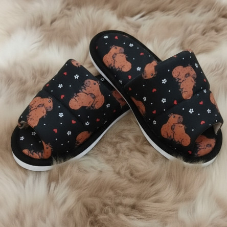 Pantufa Capivara Adulto e Infantil /  Chinelo de Quarto
