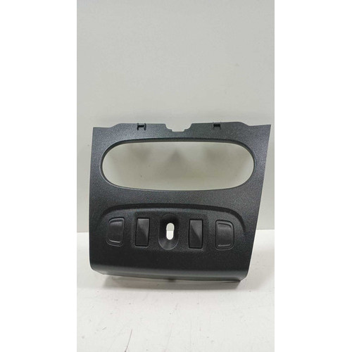 Moldura Inferior Painel Central Renault Logan 1.0 3cc 2017