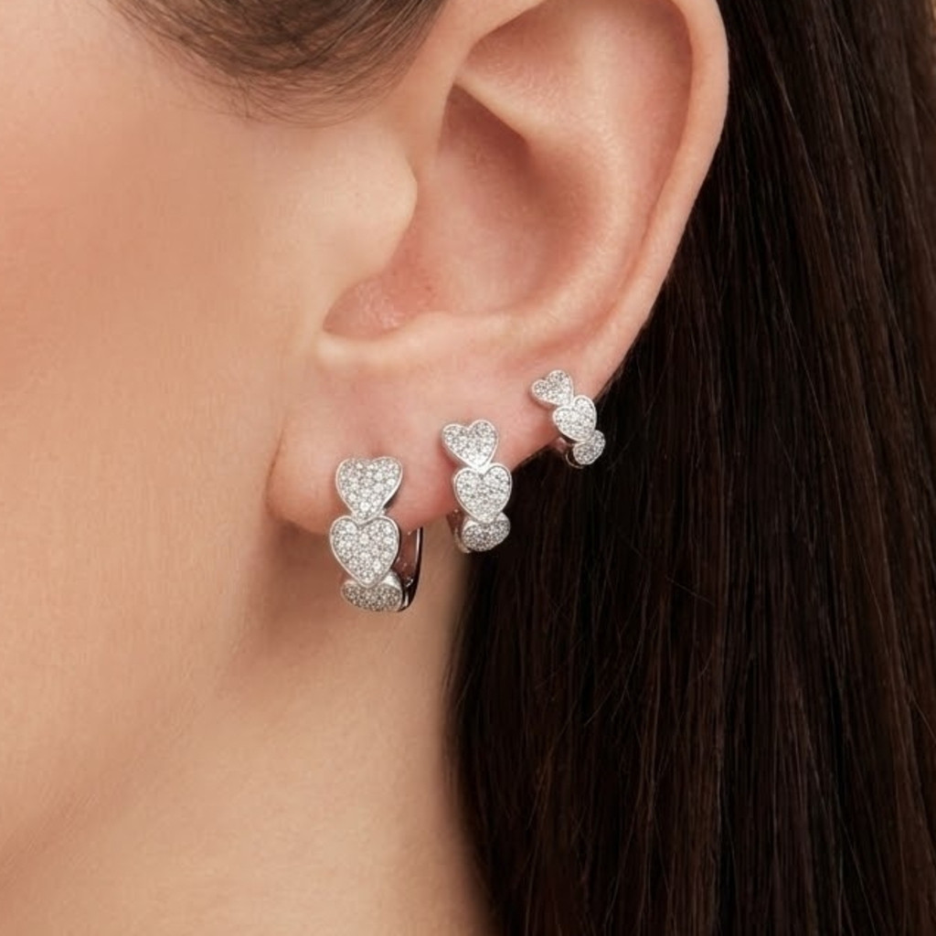 Kit 3 Pares Argola Click Com Três Corações Cravejados Banhado a Ouro 18k ou Prata 925