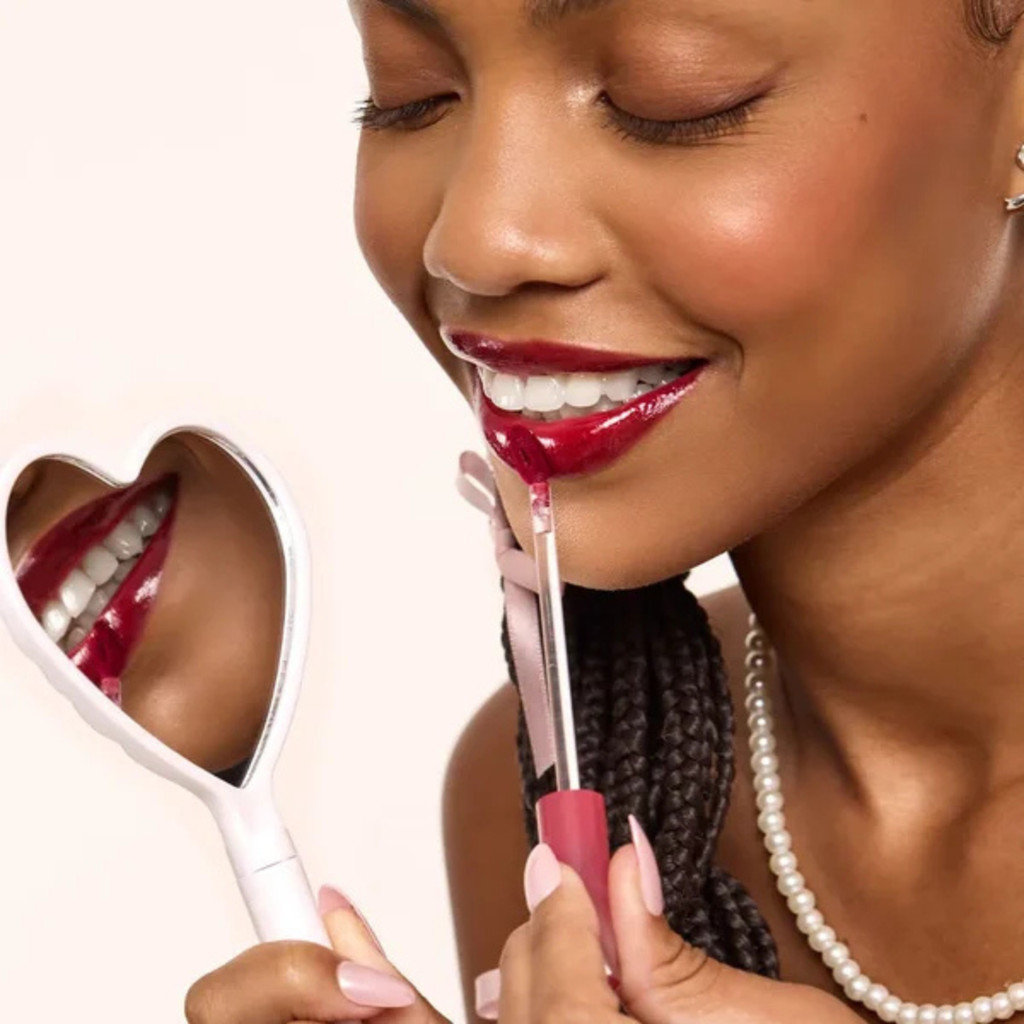 LIP FIX RUBY KISSES GLOSSY TINT ALTA FIXAÇÃO BERRY CHARM — imagem 2 de 2