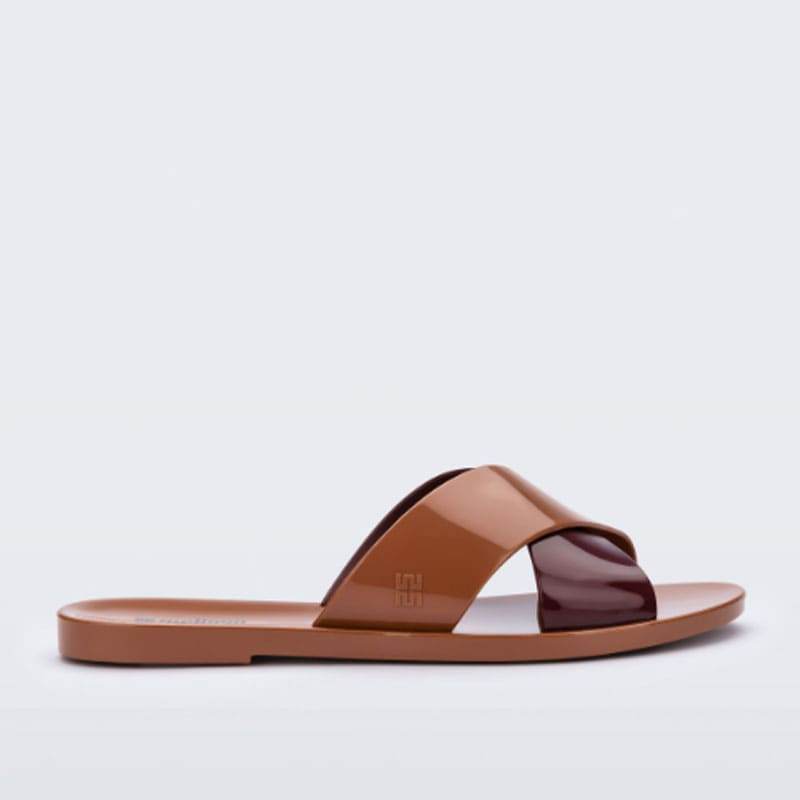Chinelo Melissa Essential Cross Slide Marrom 38071