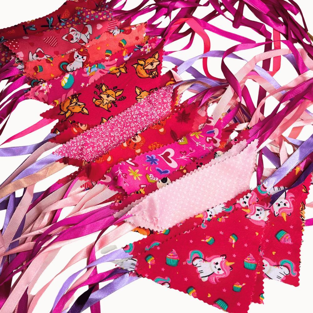 Kit 50/100 Bandanas Fêmea Sortidas para Pet Shop Tamanho P e M Estampadas Banho E Tosa Laços