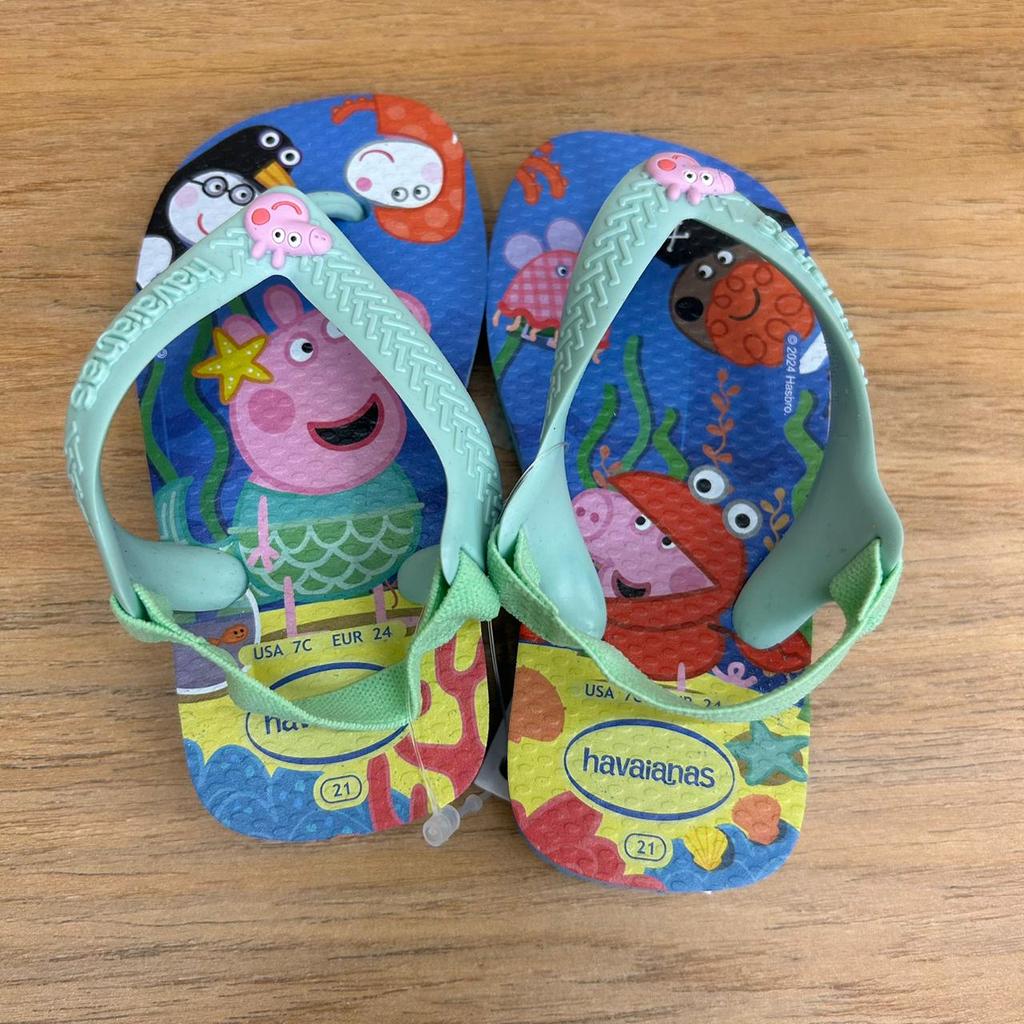 Chinelo Havaianas Baby PEPPA PIG Menina Bebê Detalhe Personagem Tira Elástica Prende Calcanhar