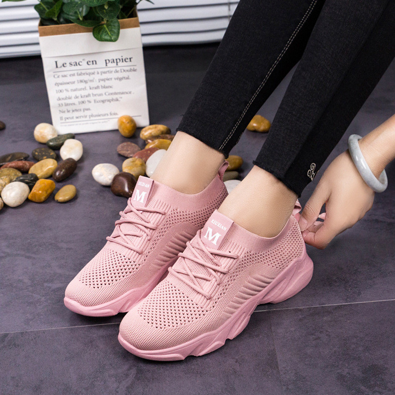 Tênis feminino 2021 primavera novo estilo sapatos femininos malha respirável Casual sola macia leve tênis de corrida