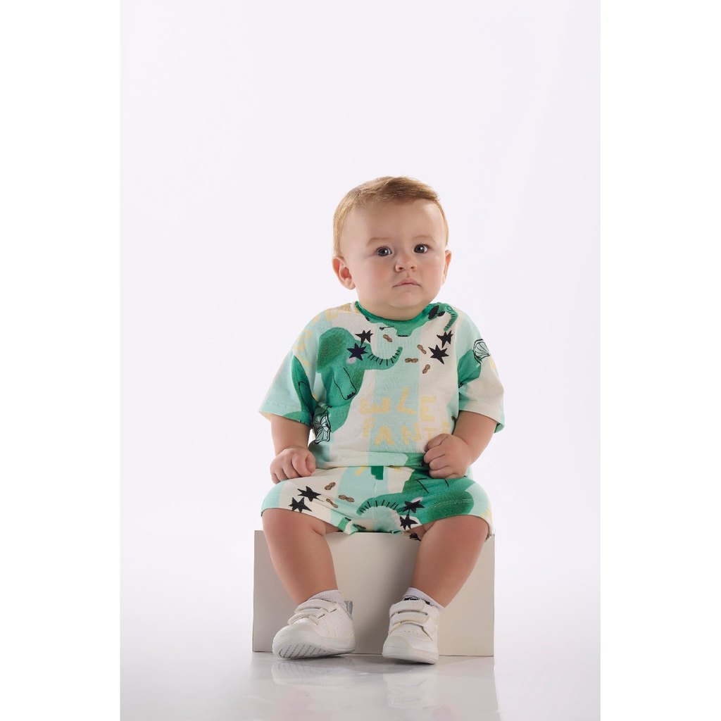 Conjunto Bebê Camiseta e Short Três e Já