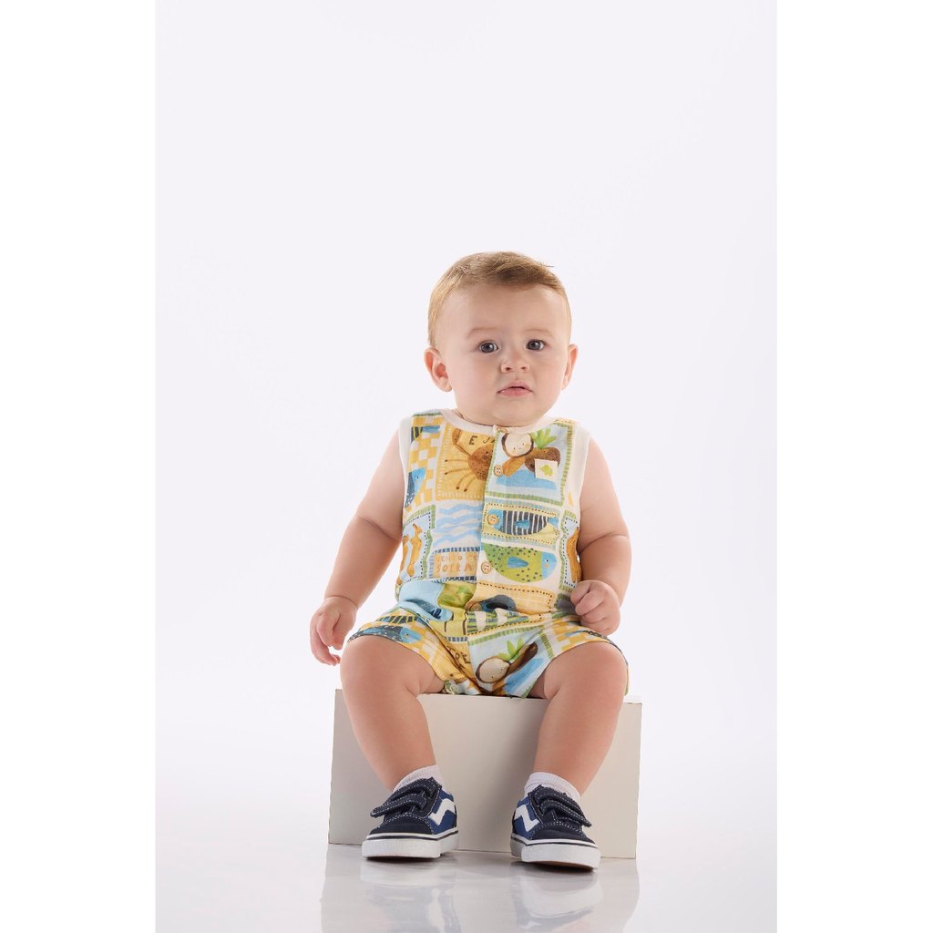 Macaquinho Bebê Menino em Algodão Três e Já