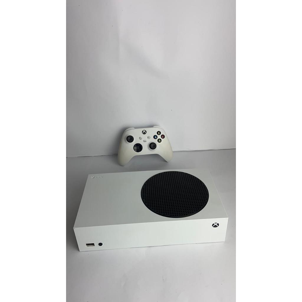 Console Xbox Series S 512 GB + 2 controle S/fio (usado em bom estado)