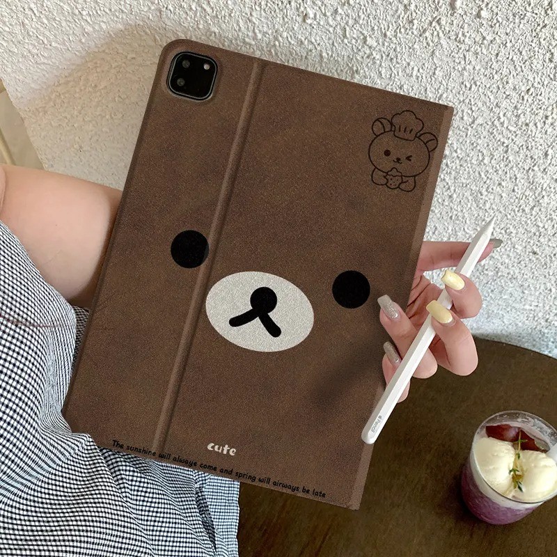 Capa Capinha Urso Fofo de oncinha para Tablet Samsung Galaxy Tab S6 Lite  A9PLUS S9 S10 FE PLUS+ CASE Slot para Caneta