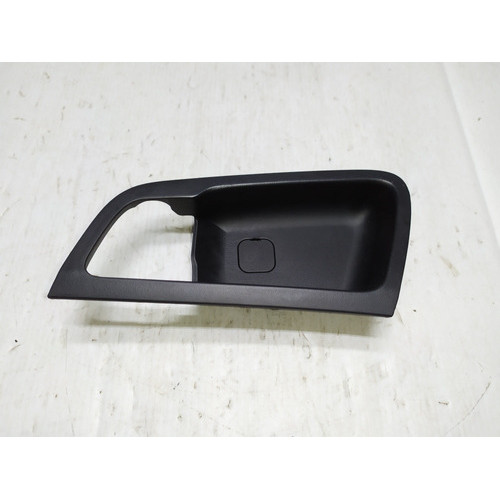 Moldura Maçaneta Interna Porta Trasei Esque Hyundai I30 2011
