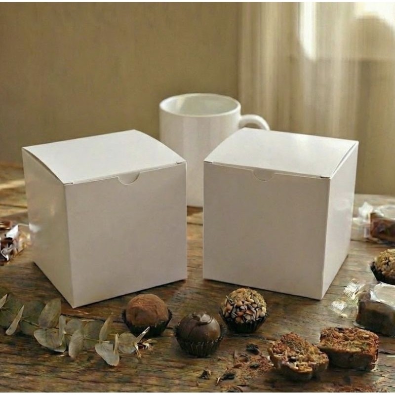 100 caixas brancas para caneca 325ml trufas pão de mel doces biscoitos mini panetone 10x10 branca em Oferta na Shopee