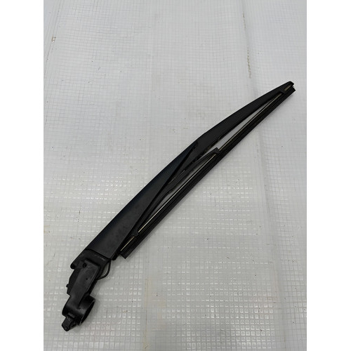 Braço Limpador Tampa Traseira Toyota Hilux Sw4 2.8 2020