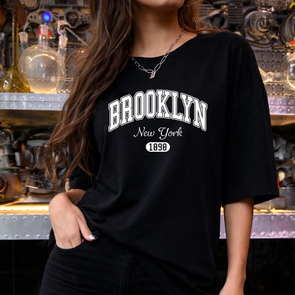 Camiseta Feminina Oversized Brooklyn Escrita Streetwear Estilo Americano Algodão Premium Moda Casual