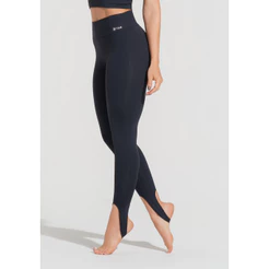 LEGGING FITNESS FEMININA COM PÉZINHO BÁSICA DLK