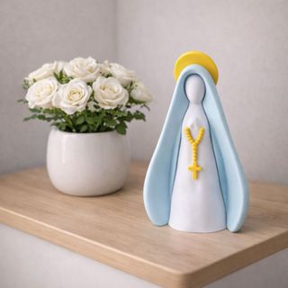 Escultura Decorativa Nossa Senhora com Manto Azul e Halo Amarelo em Oferta na Shopee