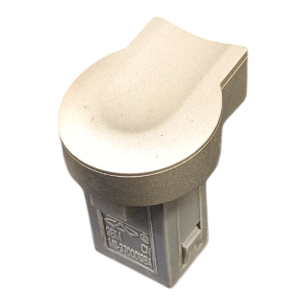 Botão falso direit chery cielo M113700019BA