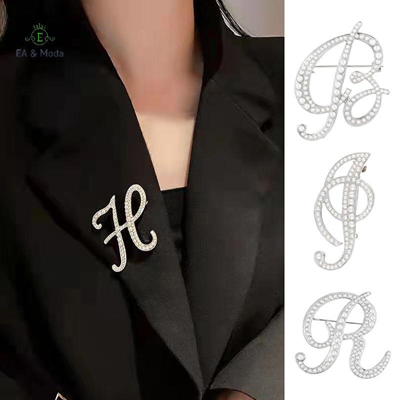 EA & Moda 26 Letras Em Inglês Pérola Broches Lapela Pinos Feminino Corsage Jóias De Luxo Presentes Para Acessórios Femin