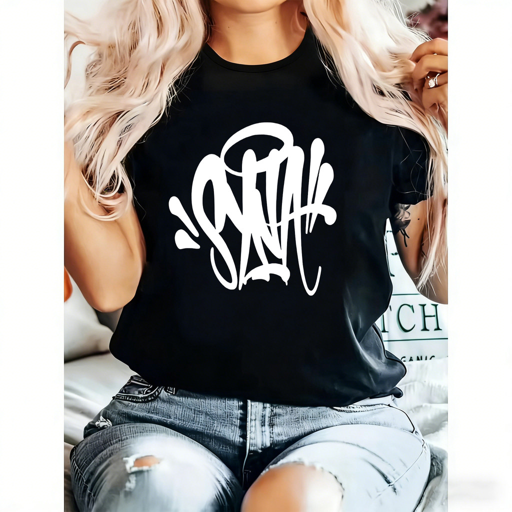 Camiseta Feminina Floral Colorida e Delicada com Estampa de Flores em Tons Suaves Confortável e Estilosa Moda Feminina