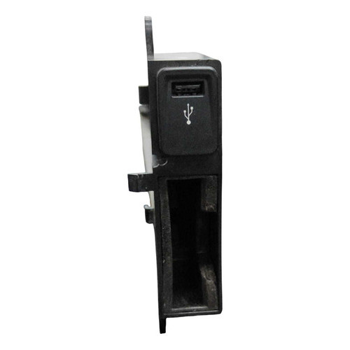 Moldura Suporte Conector Usb Fiat Palio Doblo 2010 Á 2015