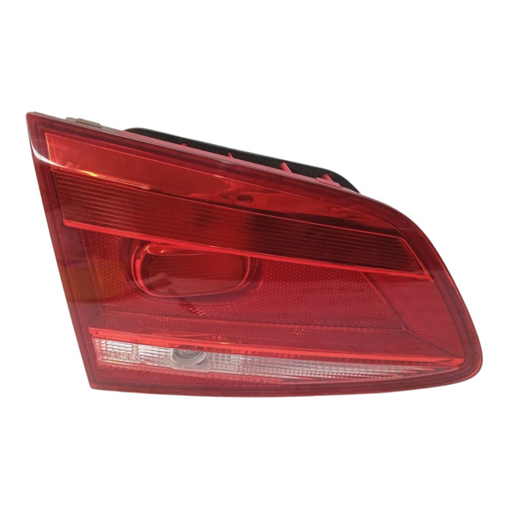 Lanterna Tampa Traseira Esq Vw Passat Variant B7 2.0t 2012  Esquerdo/motorista