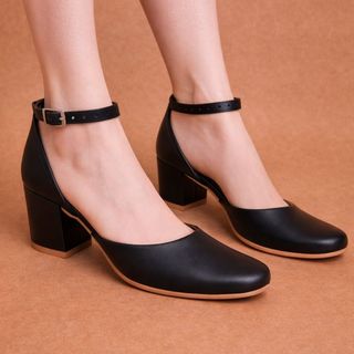 Mule Feminino Com Traseiro e Fivela Salto Bloco Médio Confortável Bico Quadrado Metalizado Liso e com Textura