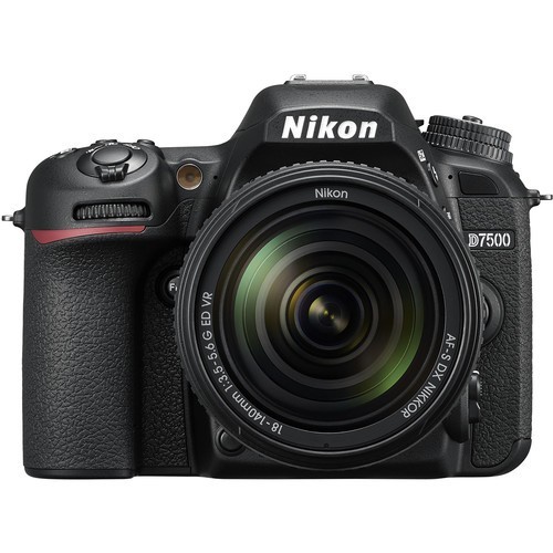 Câmera Nikon DSLR D7500 20,9MP – Sensor DX – Vídeo 4K/UHD – Lente AF-S 18-140mm VR