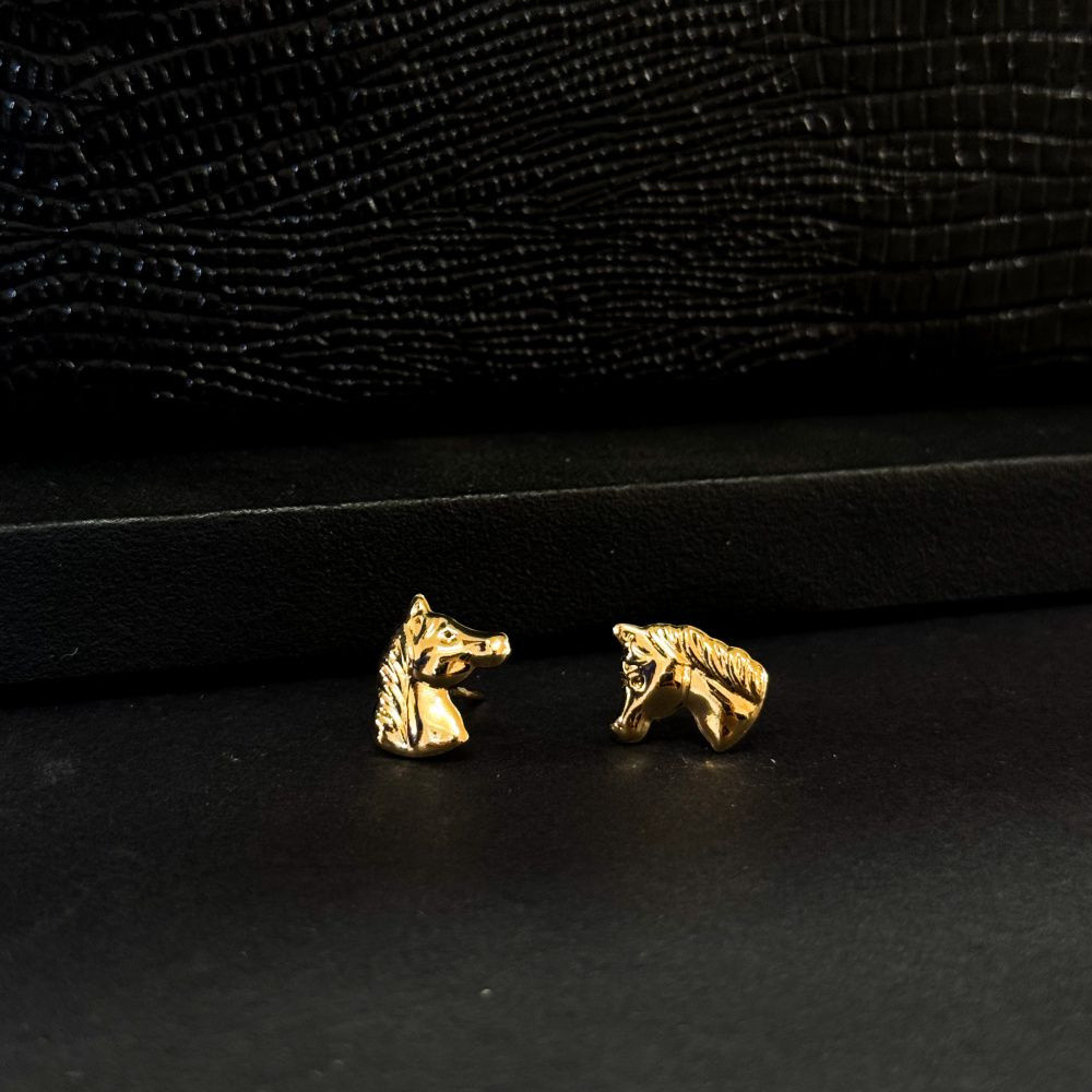 Brinco Cavalo Pequeno Fixo Folheado A Ouro 18 K | Feminino | Banhado Ouro 18K | Antialérgico | Semijoia | LABRILHO Joias