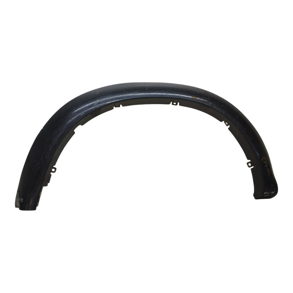 Aplique paralama dianteiro direito Pajero sport 20004