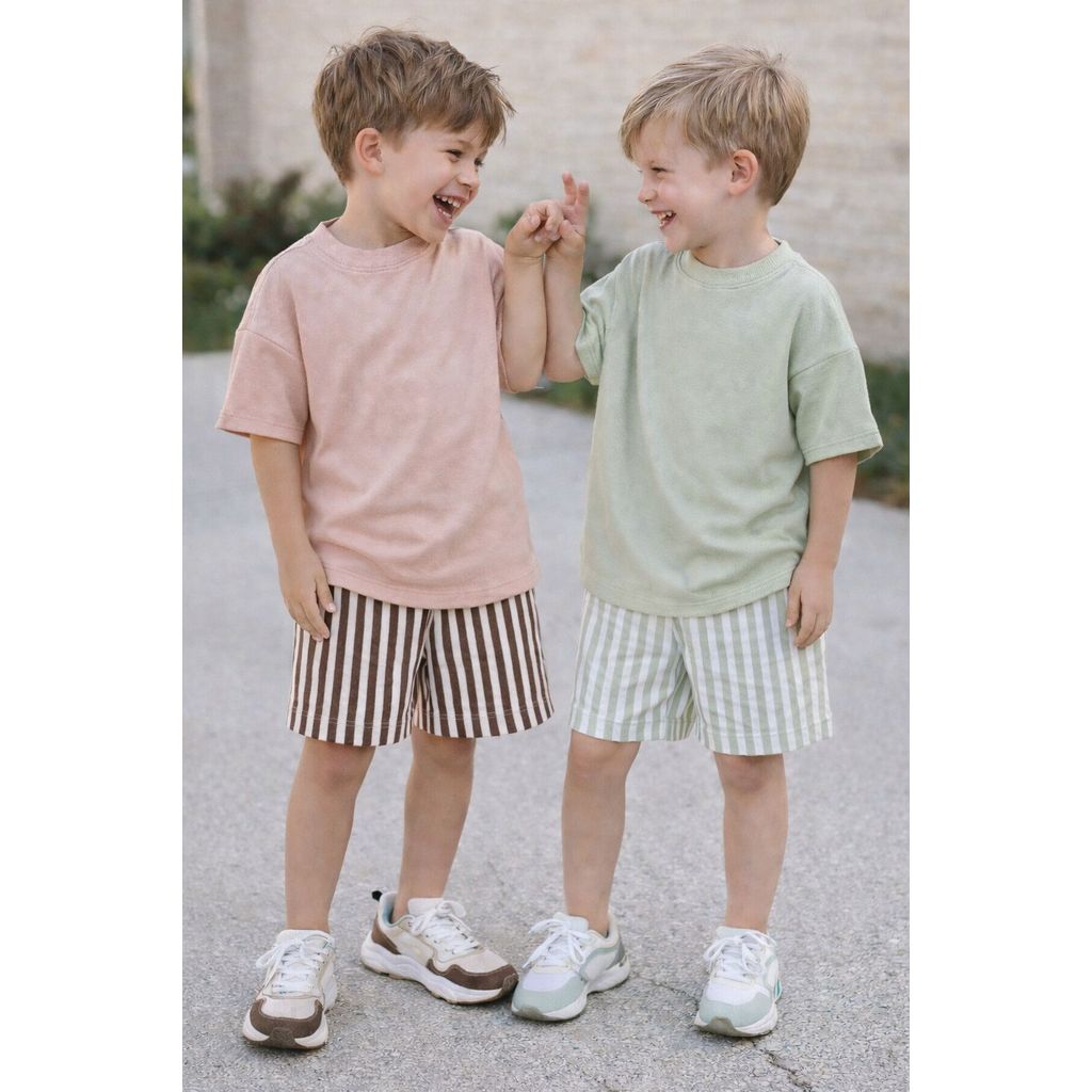 Conjunto Infantil  Verão  Kit 2 peças Camiseta Oversized + Bermuda Listrada