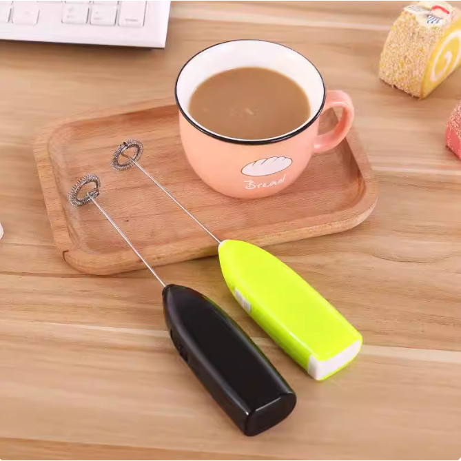Mini Mixer Elétrico Portátil a Pilha – Misturador de Café, Leite e Bebidas
