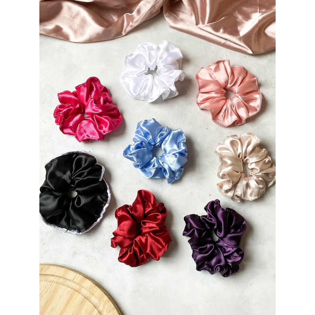 Kit 50 Xuxinha Scrunchie de Cetim com Costura Embutida Scrunchie Anti Frizz Luxo