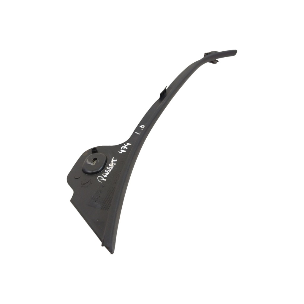 Acabamento Porta Traseira Direita Vw Passat B5 1997 A 2001