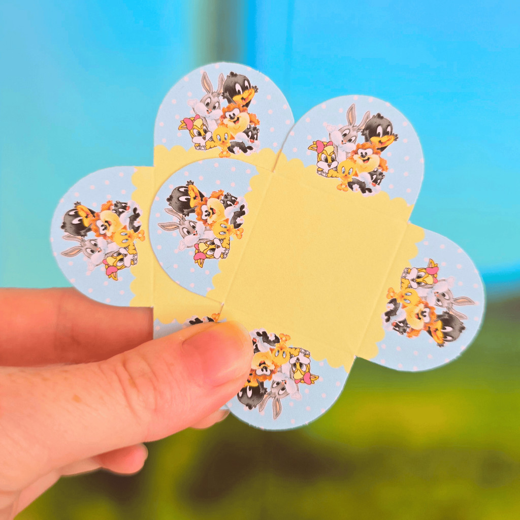 50 a 200 Forminhas de doce brigadeiro BABY LOONEY TUNES AZUL menino - 4 pétalas docinhos de festa aniversário em Oferta na Shopee