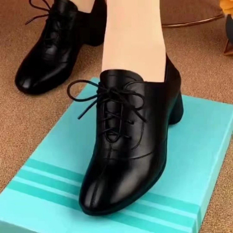 Sapatos femininos de salto grosso, salto médio e baixo, sapatos de couro preto com cadarço, sapatos femininos de dança