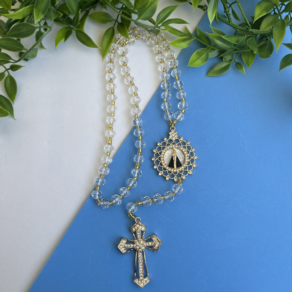 Terço de Noiva em Cristal com Entremeio de Nossa Senhora Aparecida com Detalhes em Dourado