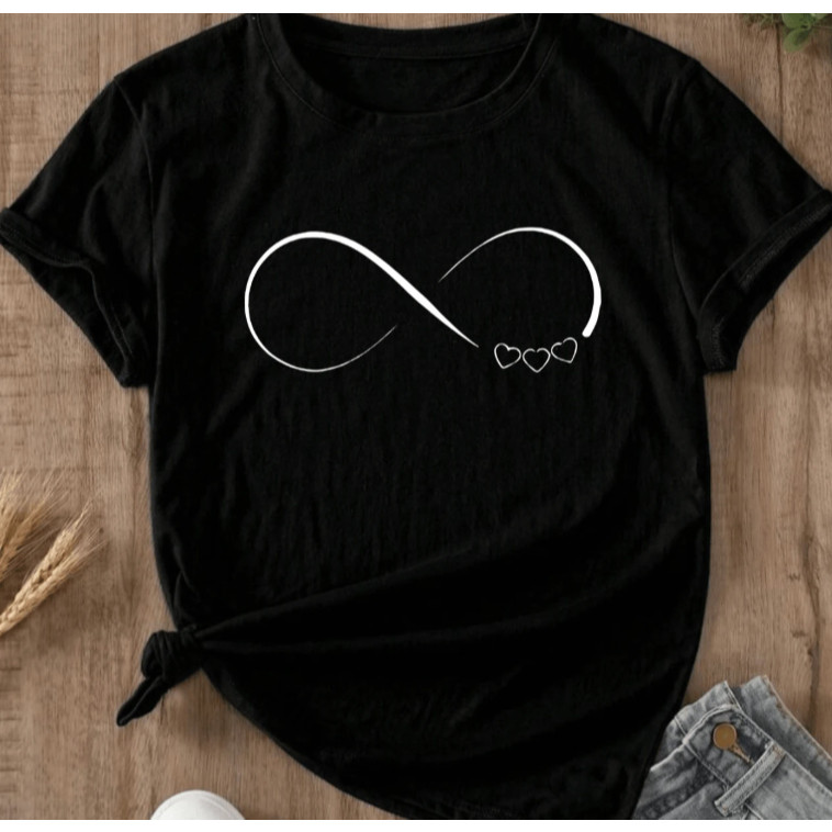 Camiseta Feminina Estampa Infinito com Corações Minimalista Branca Preto Camisa Algodão Premium